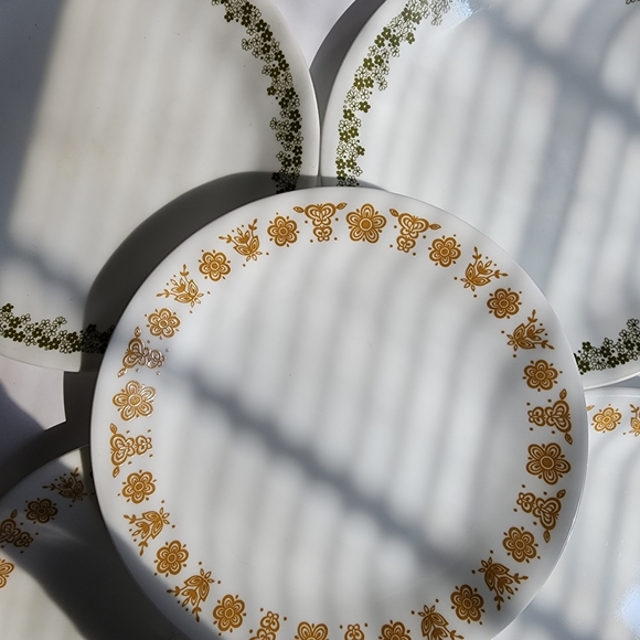 Set of (5) Corelle plates - Picture 10 of 10